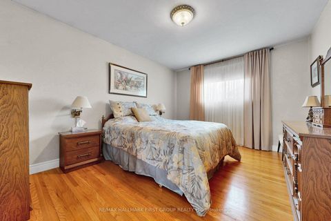 Photo 25 at 869 Vicki Drive, West Shore, Pickering