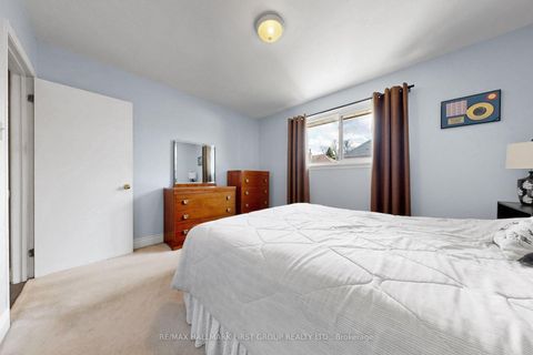 Photo 30 at 869 Vicki Drive, West Shore, Pickering