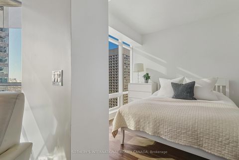 Photo 5 at 2712 - 1 Bloor Street E, Yonge Corridor, Toronto