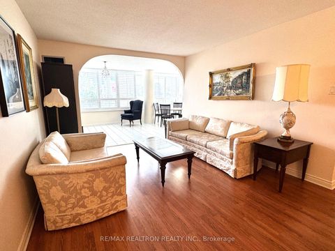Photo 3 at 502 - 7 Townsgate Drive, Yorkhill, Vaughan