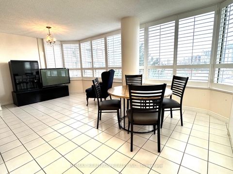 Photo 12 at 502 - 7 Townsgate Drive, Yorkhill, Vaughan