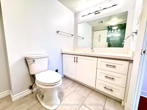 Photo 17 at 502 - 7 Townsgate Drive, Yorkhill, Vaughan