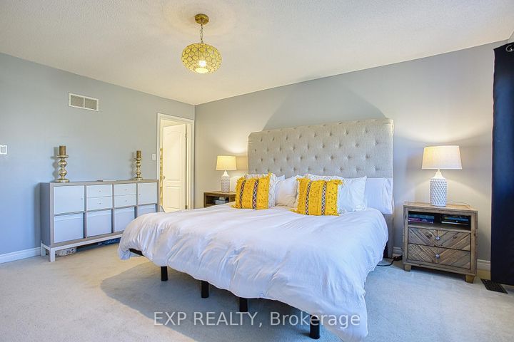 Photo 19 at 2 - 25 Ivybridge Drive, Lakeshore, Hamilton