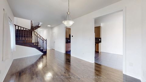 Photo 5 at 75 Lauderdale Drive, Patterson, Vaughan