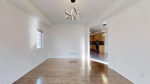 Photo 11 at 75 Lauderdale Drive, Patterson, Vaughan