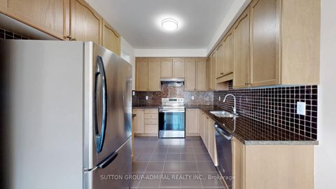 Photo 14 at 75 Lauderdale Drive, Patterson, Vaughan