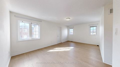 Photo 22 at 75 Lauderdale Drive, Patterson, Vaughan