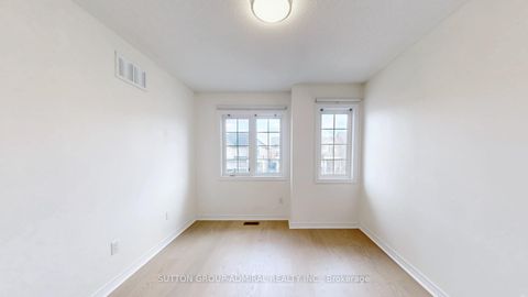 Photo 30 at 75 Lauderdale Drive, Patterson, Vaughan