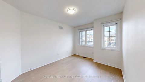 Photo 31 at 75 Lauderdale Drive, Patterson, Vaughan