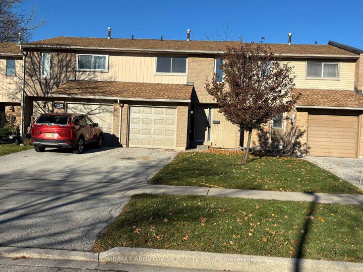 Photo 1 at 41 - 1532 Lancaster Drive, FA Falgarwood, Oakville