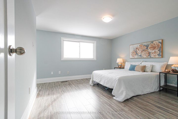 Photo 16 at 41 - 1532 Lancaster Drive, FA Falgarwood, Oakville