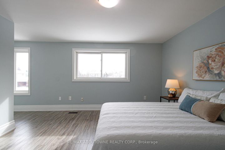 Photo 19 at 41 - 1532 Lancaster Drive, FA Falgarwood, Oakville