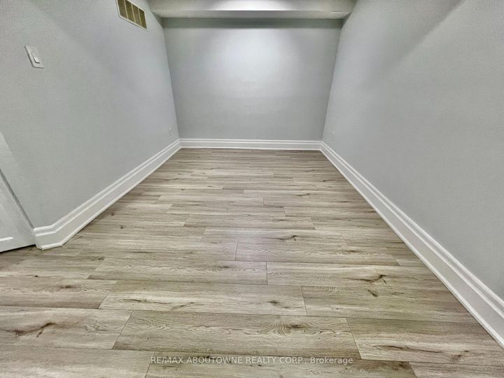 Photo 29 at 41 - 1532 Lancaster Drive, FA Falgarwood, Oakville