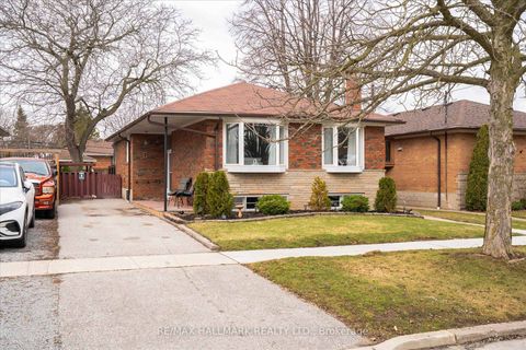 Photo 3 at 7 Grassington Crescent, Woburn, Toronto