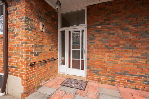 Photo 6 at 7 Grassington Crescent, Woburn, Toronto