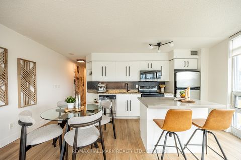 Photo 2 at 1120 - 231 Fort York Boulevard, Niagara, Toronto