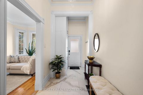 Photo 2 at 103 Manning Avenue, Bellwoods, Toronto