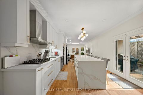 Photo 11 at 103 Manning Avenue, Bellwoods, Toronto