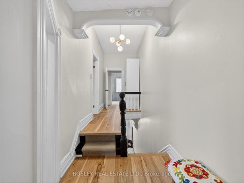 Photo 18 at 103 Manning Avenue, Bellwoods, Toronto