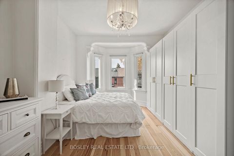 Photo 20 at 103 Manning Avenue, Bellwoods, Toronto