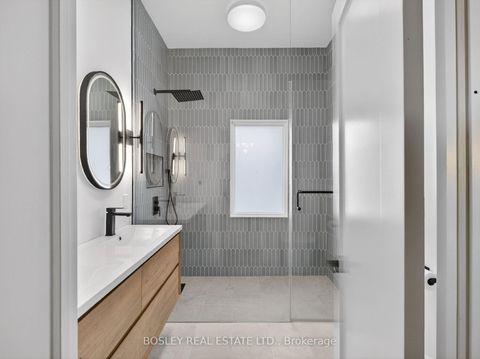 Photo 23 at 103 Manning Avenue, Bellwoods, Toronto