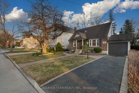 Photo 1 at 121 Kingsdale Avenue, Willowdale East, Toronto