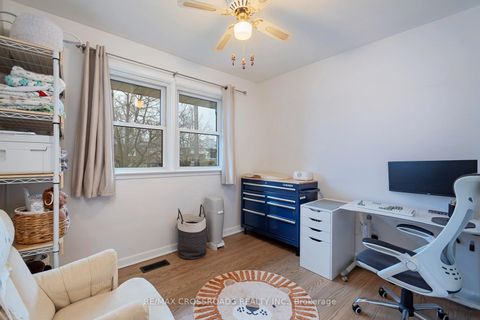 Photo 13 at 32 Kim Court, Kennedy Park, Toronto