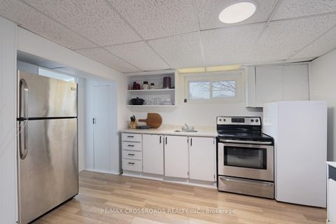 Photo 19 at 32 Kim Court, Kennedy Park, Toronto