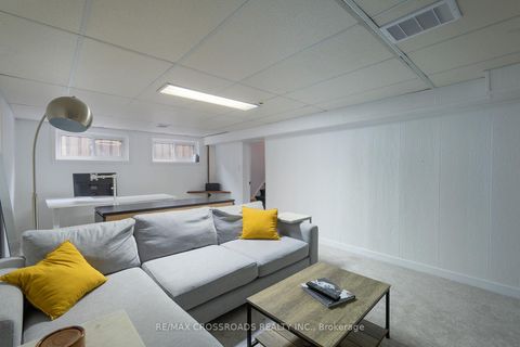 Photo 20 at 32 Kim Court, Kennedy Park, Toronto