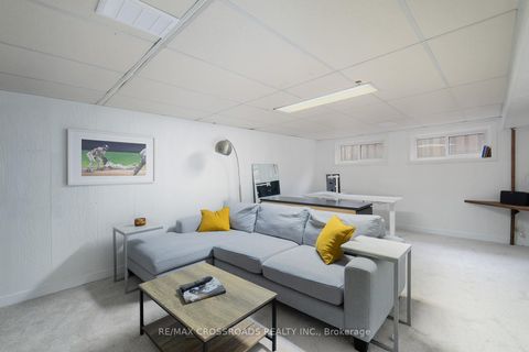 Photo 22 at 32 Kim Court, Kennedy Park, Toronto