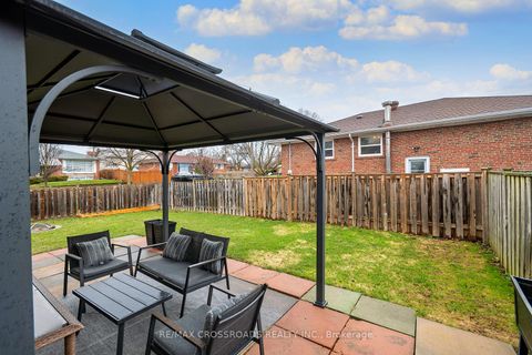 Photo 28 at 32 Kim Court, Kennedy Park, Toronto