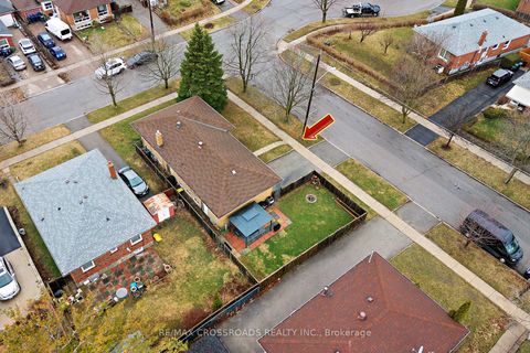 Photo 30 at 32 Kim Court, Kennedy Park, Toronto