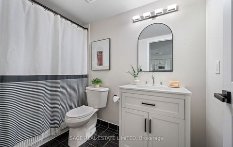 Photo 18 at 1008 - 15 Michael Power Place, City Centre West, Toronto