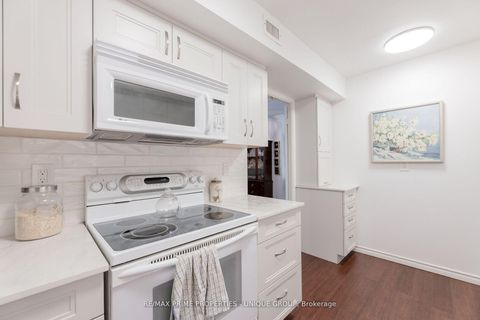 Photo 5 at 513 - 35 Church Street, Yonge Corridor, Toronto