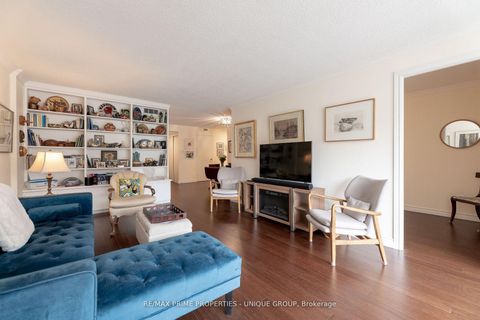 Photo 10 at 513 - 35 Church Street, Yonge Corridor, Toronto