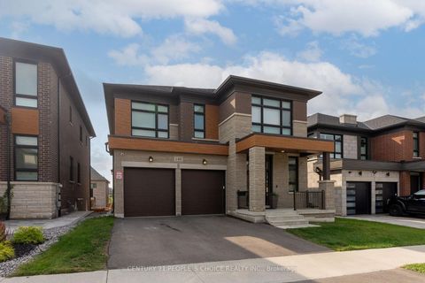 Photo 1 at 140 Wainfleet Crescent, Vellore Village, Vaughan