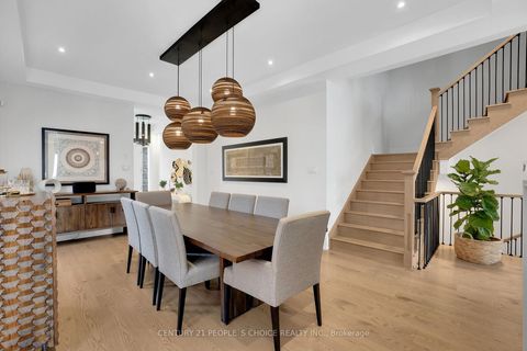 Photo 7 at 140 Wainfleet Crescent, Vellore Village, Vaughan