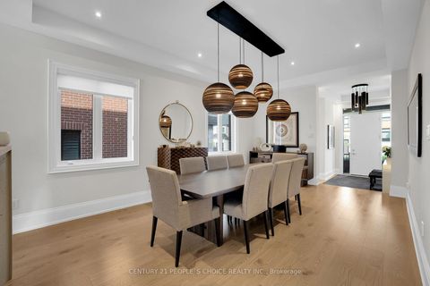 Photo 8 at 140 Wainfleet Crescent, Vellore Village, Vaughan