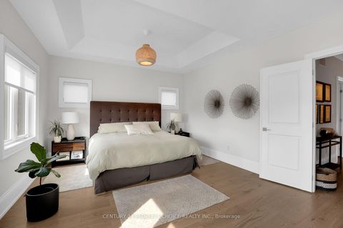 Photo 19 at 140 Wainfleet Crescent, Vellore Village, Vaughan