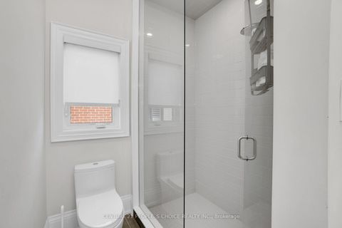 Photo 25 at 140 Wainfleet Crescent, Vellore Village, Vaughan