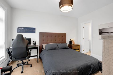 Photo 27 at 140 Wainfleet Crescent, Vellore Village, Vaughan