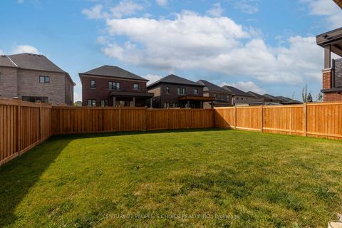 Photo 29 at 140 Wainfleet Crescent, Vellore Village, Vaughan