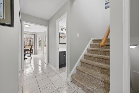 Photo 2 at 99 Bishop Drive, Ardagh, Barrie