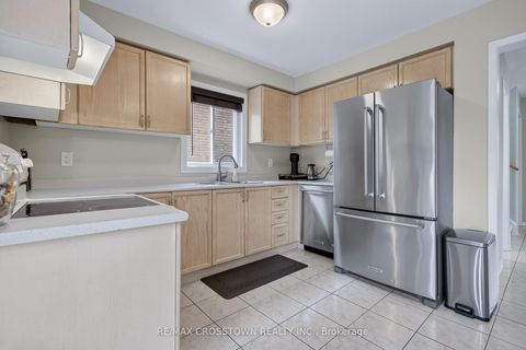 Photo 11 at 99 Bishop Drive, Ardagh, Barrie