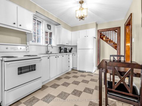 Photo 7 at 28 Castle Knock Road, Lawrence Park South, Toronto