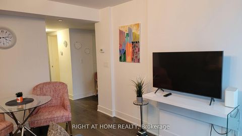 Photo 11 at 2404 - 955 Bay Street, Bay Street Corridor, Toronto