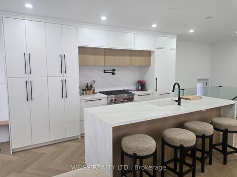 Photo 10 at 199 Glengarry Avenue, Lawrence Park North, Toronto