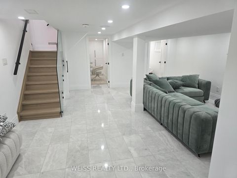 Photo 34 at 199 Glengarry Avenue, Lawrence Park North, Toronto