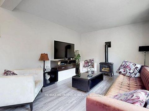 Photo 6 at 1000 Elgin Street, Leslie Valley, Newmarket