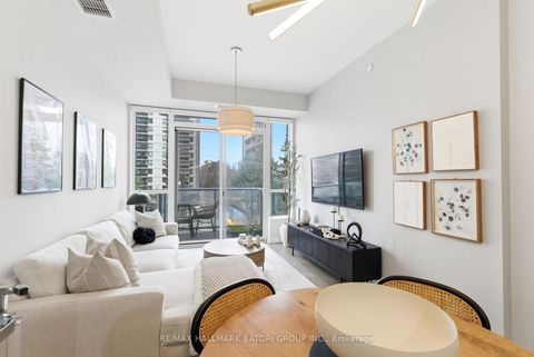 Photo 3 at 217 - 101 Erskine Avenue, Mount Pleasant West, Toronto